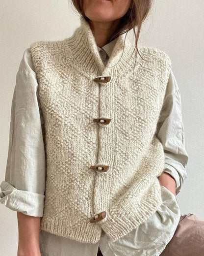 Sleeveless knit gilet