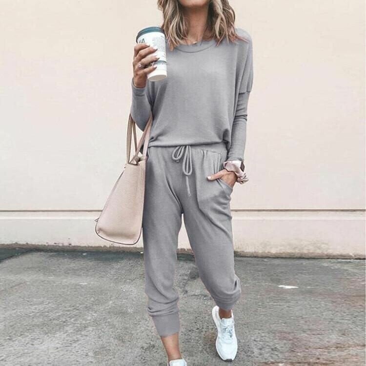 Women's long sleeve top and jogger pants set